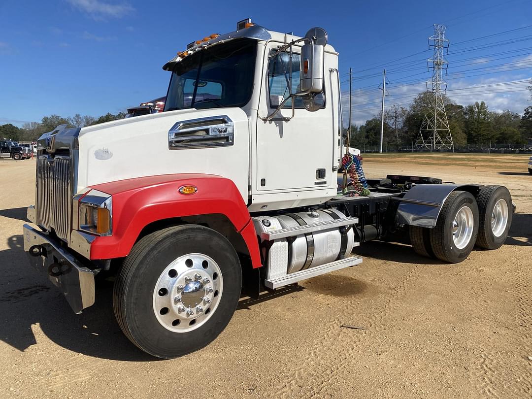 Image of Western Star 4700SF Primary image