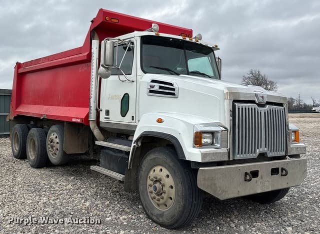 Image of Western Star 4700SF equipment image 2