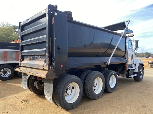 Image of Western Star 4700SF equipment image 2