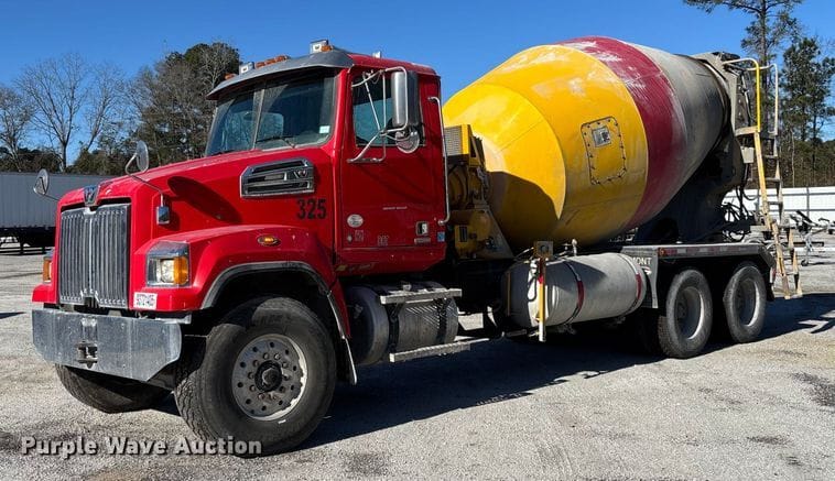 2016 Western Star 4700SF Equipment Image0