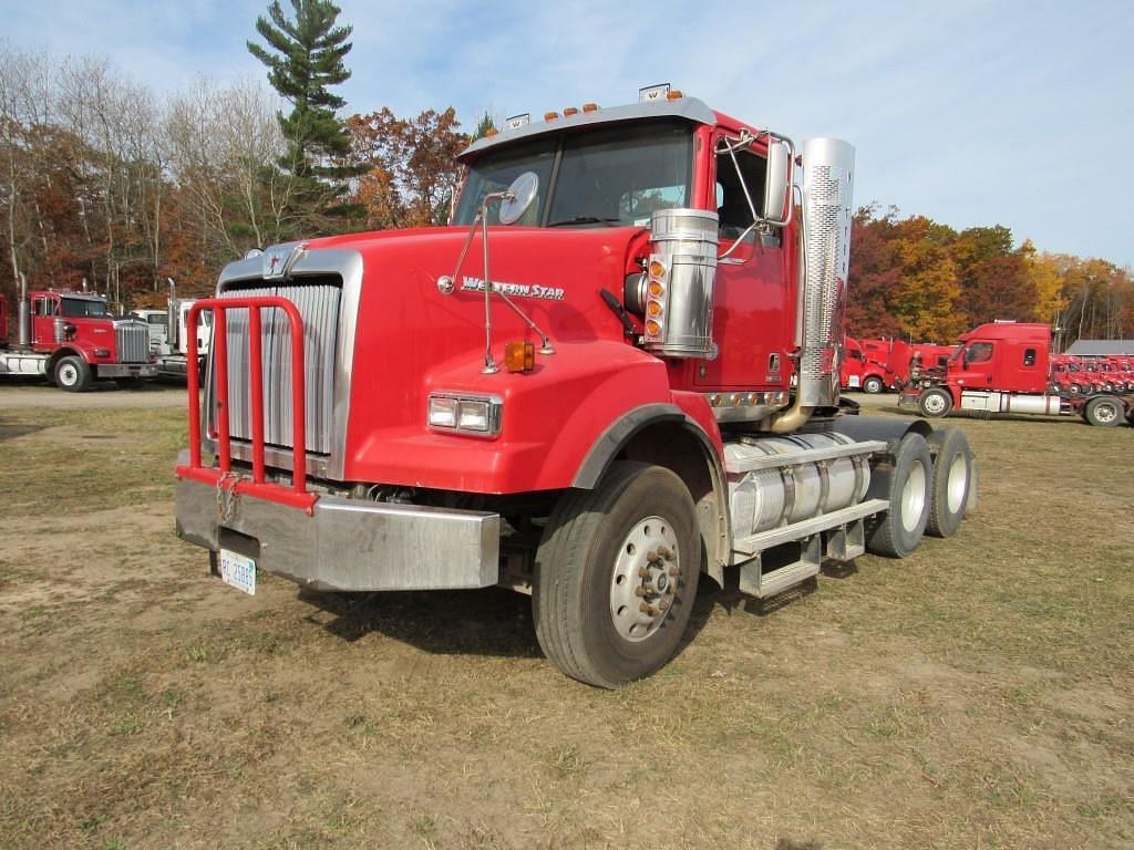 Image of Western Star 4900 Primary image