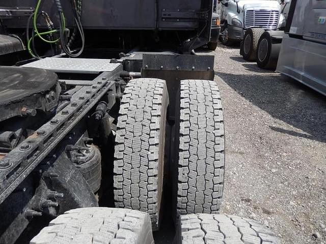 Image of Western Star 5700XE equipment image 4