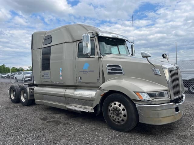 Image of Western Star 5700XE equipment image 3