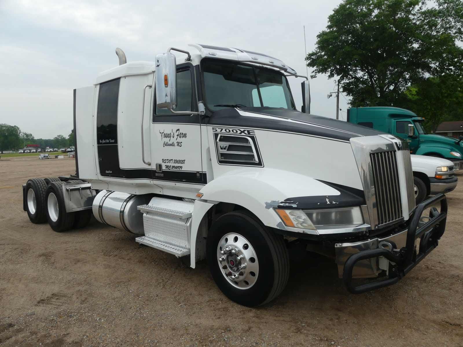 Main image Western Star 5700