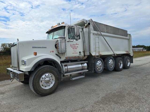 Image of Western Star 4900 equipment image 2