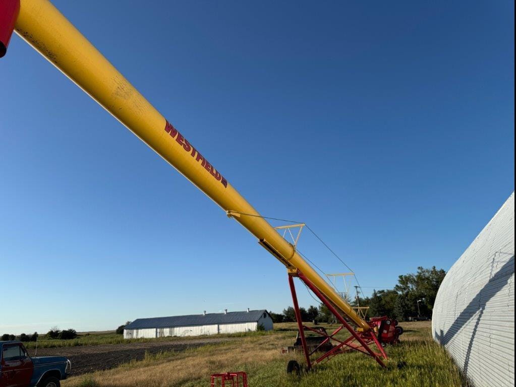 2016 Westfield MKX130-74 Equipment Image0