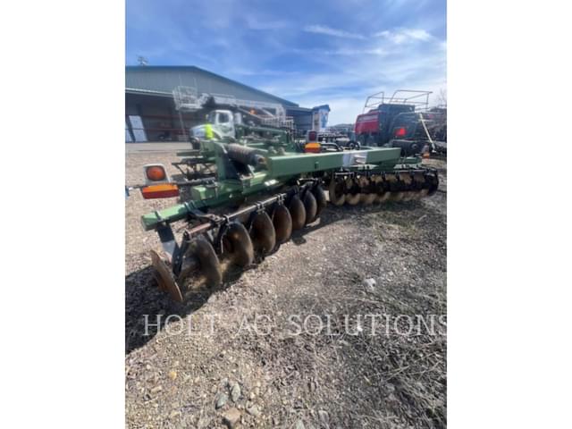 Image of Wishek 862NT equipment image 3