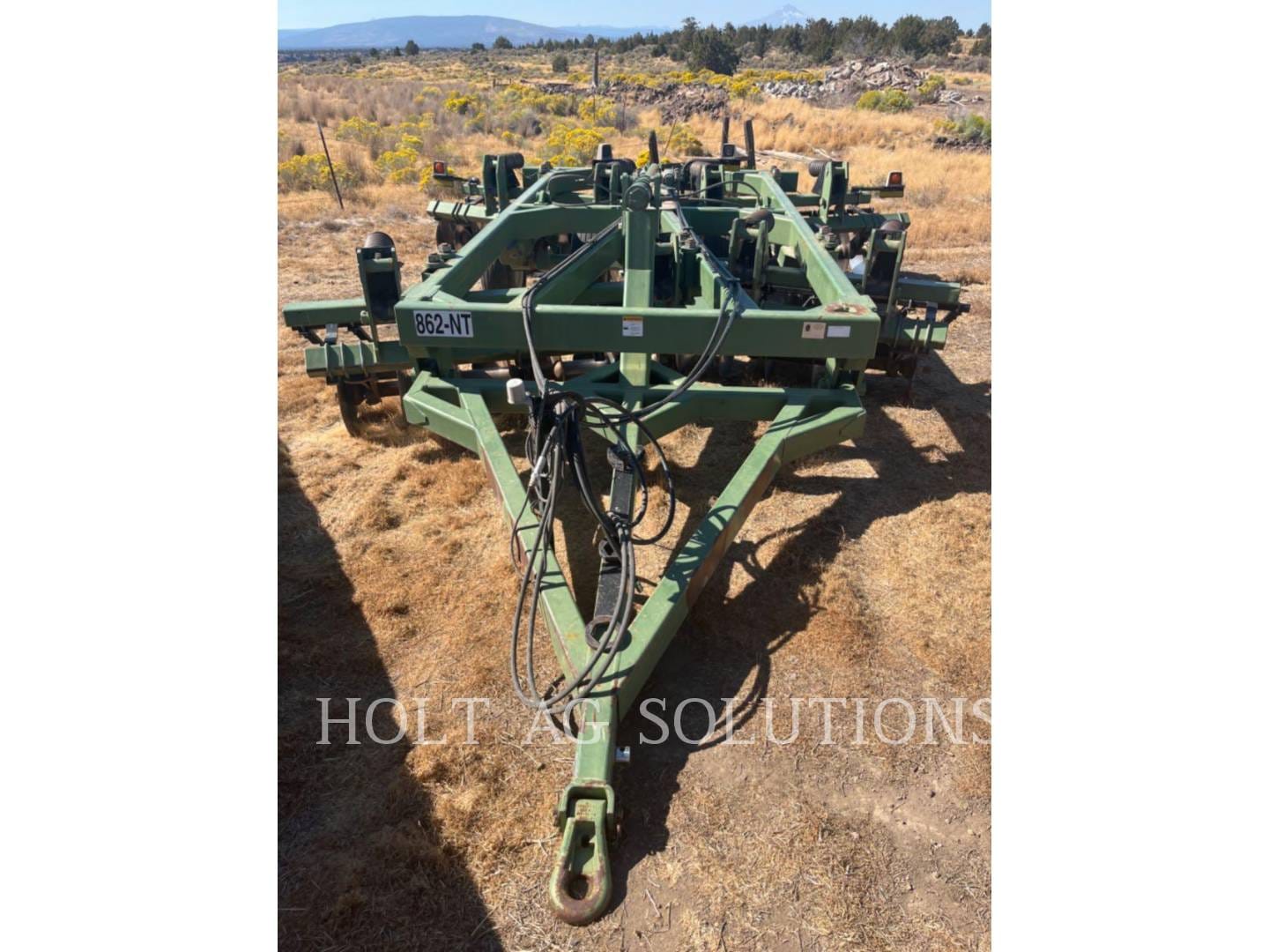 2016 Wishek 862NT Equipment Image0