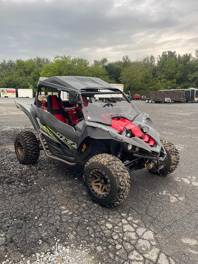 Image of Yamaha YXZ1000R equipment image 1