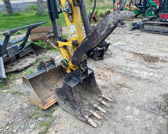 Image of Yanmar Vio35-6A equipment image 4