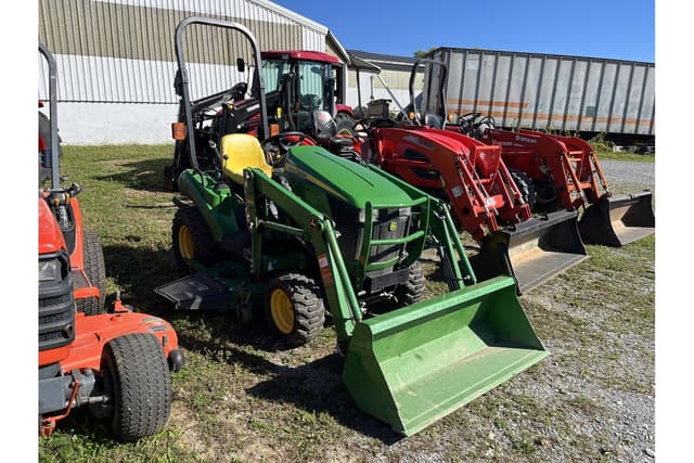 Image of John Deere 1023E equipment image 1