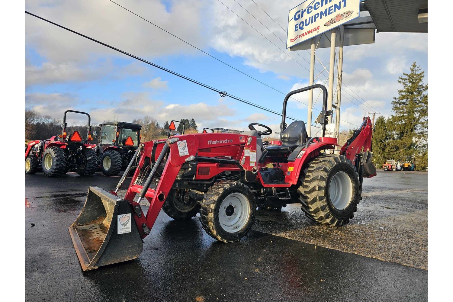 Mahindra 1526 Equipment Image0