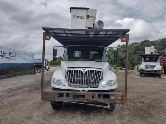 Image of International Durastar 4300 equipment image 1