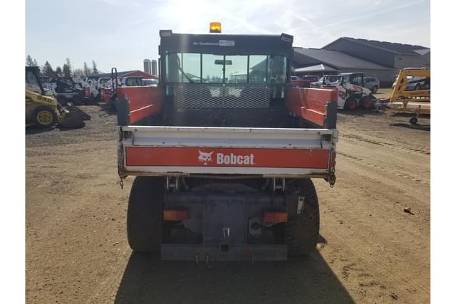 Image of Bobcat Toolcat 5600 equipment image 3