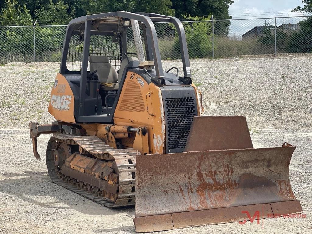 2017 Case 650L Equipment Image0
