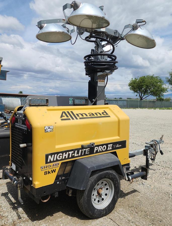 Image of Allmand Night Lite Pro II V Series Primary image