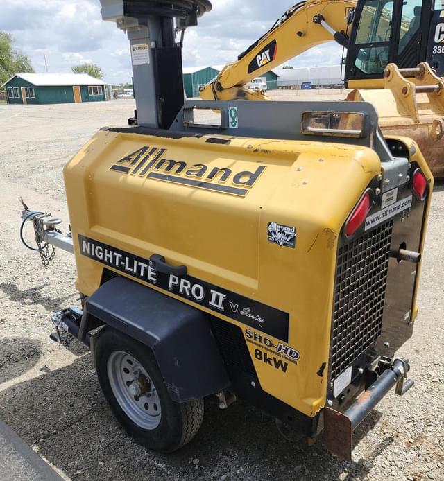 Image of Allmand Night Lite Pro II V Series equipment image 2