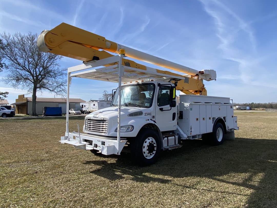 Image of Freightliner M2 106 Primary image