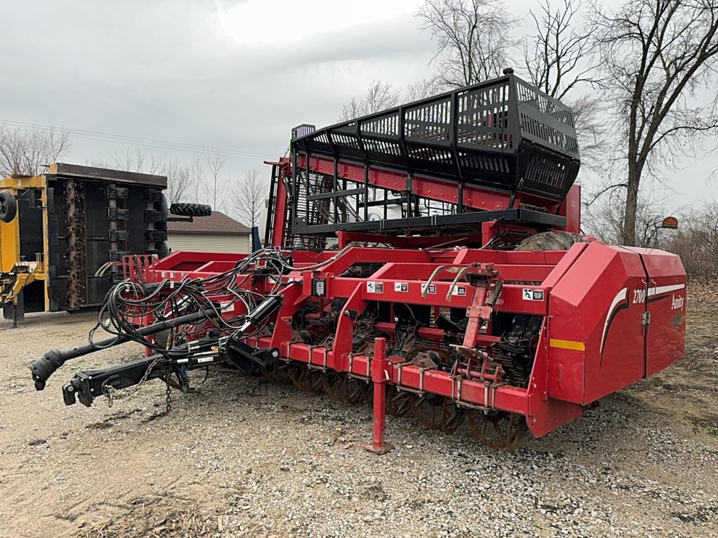 Main image Amity 2700