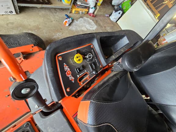 Image of Bad Boy Maverick equipment image 1