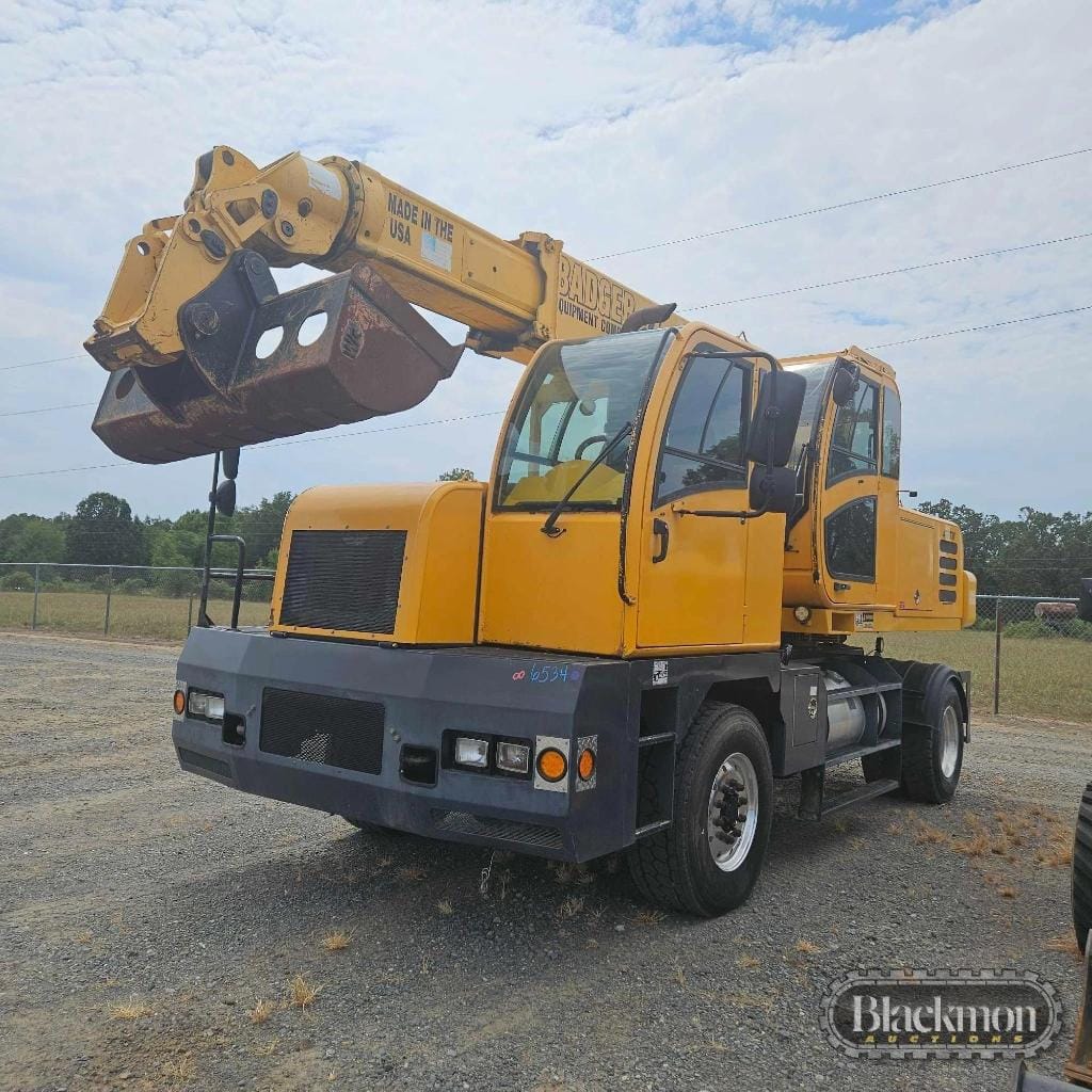 2017 Badger 470TM Equipment Image0