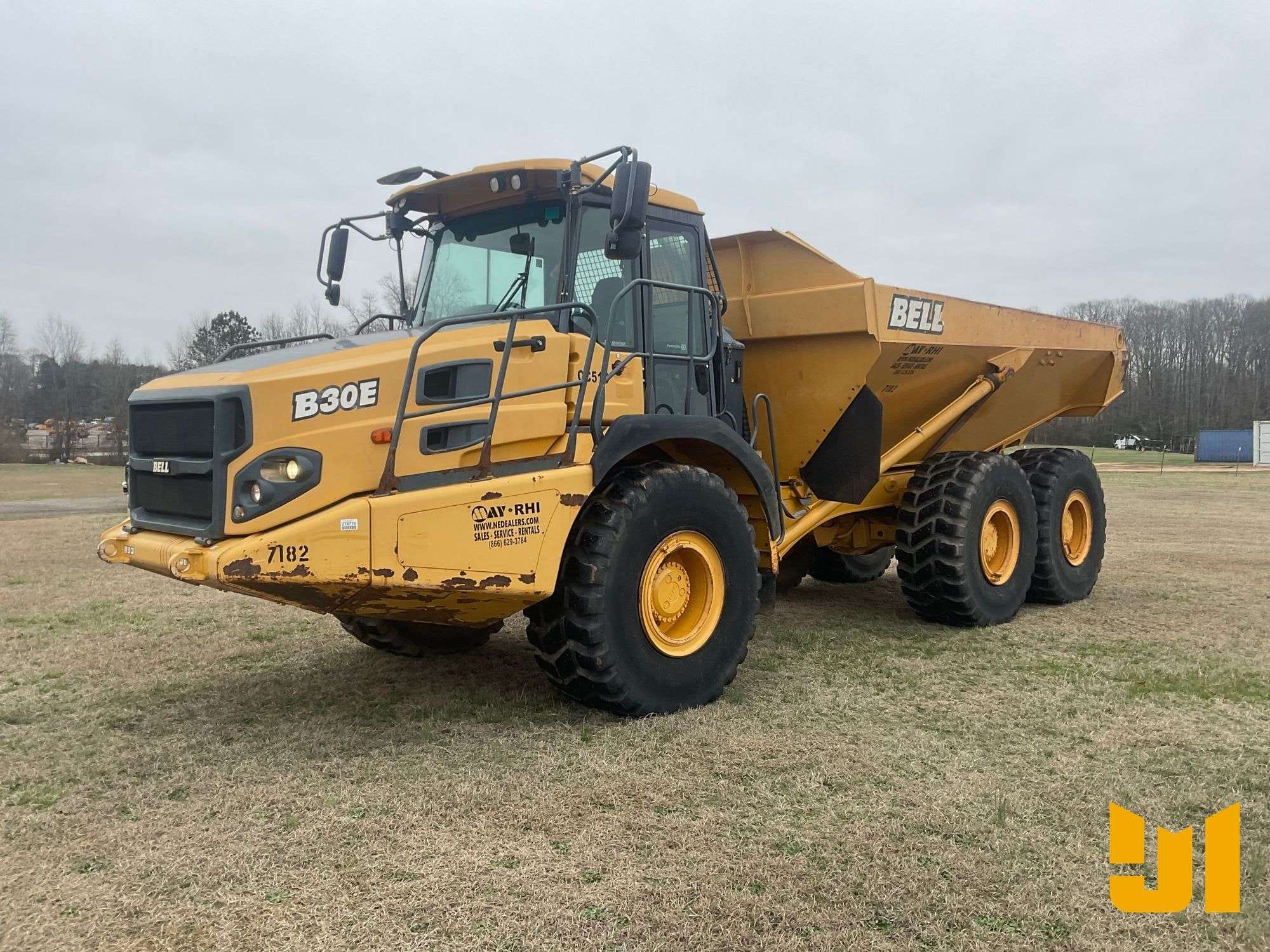 2017 Bell B30E Equipment Image0