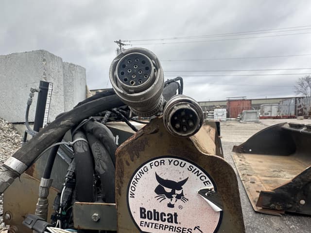 Image of Bobcat 24PLA equipment image 4