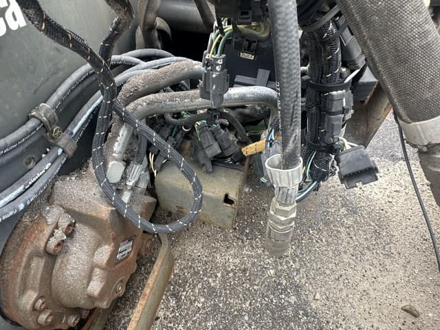 Image of Bobcat 24PLA equipment image 3