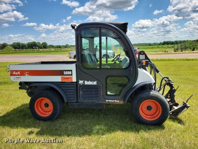 Image of Bobcat Toolcat 5600 equipment image 3