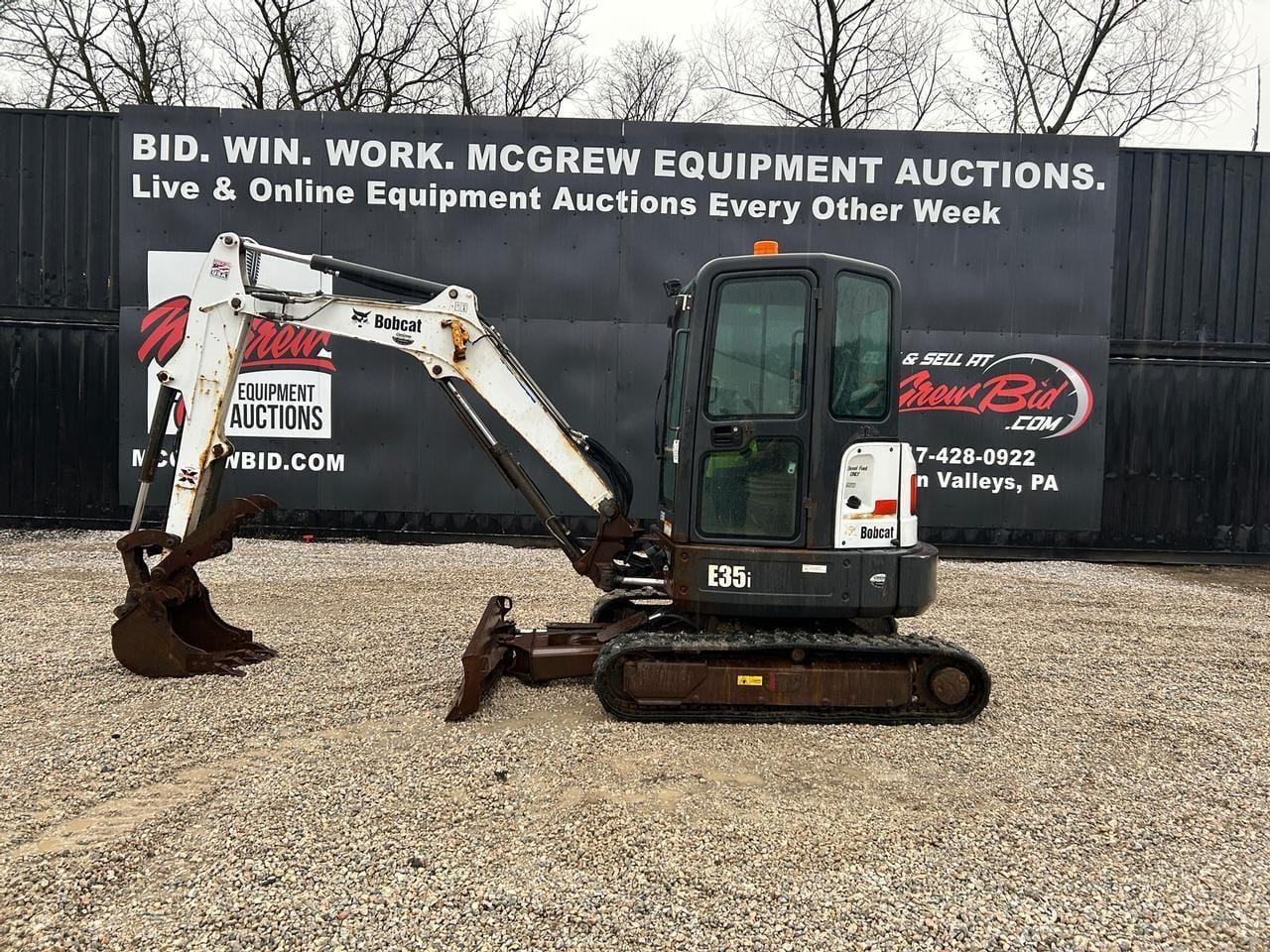 2017 Bobcat E35i Equipment Image0