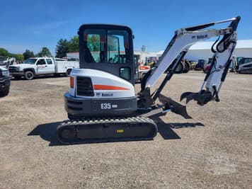 Main image Bobcat E35