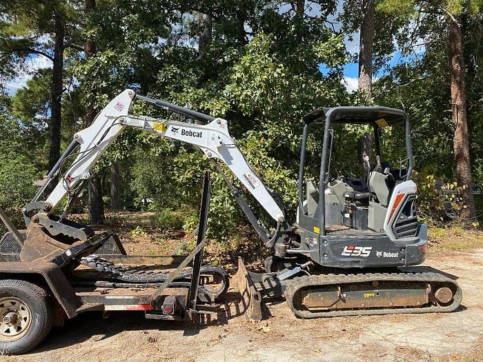 2017 Bobcat E35 Equipment Image0