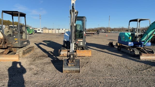 Image of Bobcat E35 equipment image 1