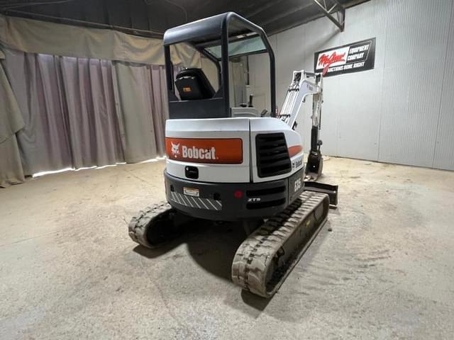 Image of Bobcat E35 equipment image 4