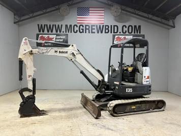 Main image Bobcat E35
