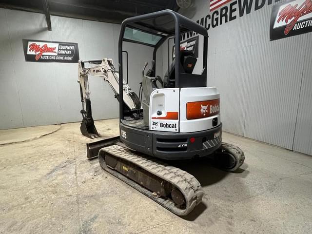 Image of Bobcat E35 equipment image 2
