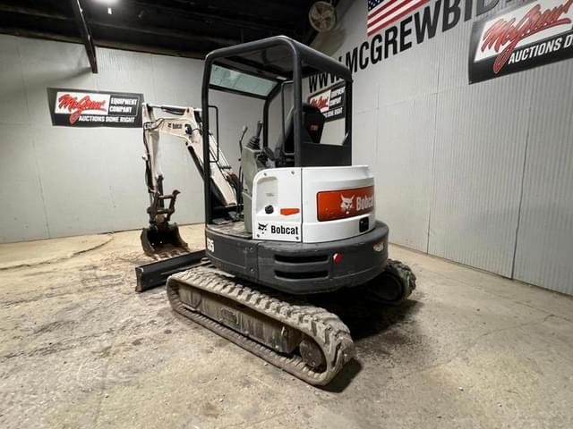 Image of Bobcat E35 equipment image 2