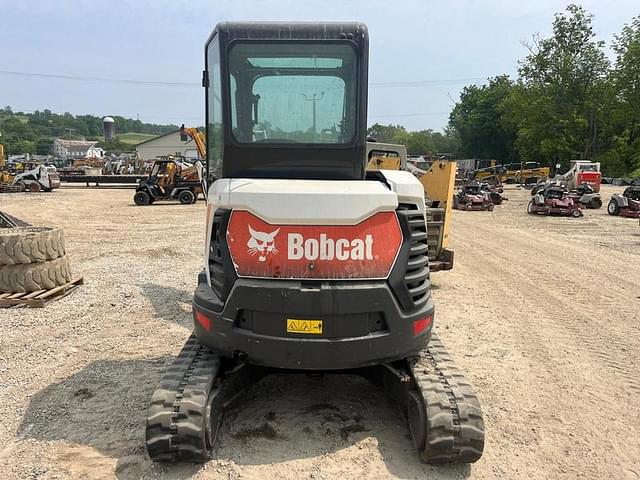 Image of Bobcat E35 equipment image 3