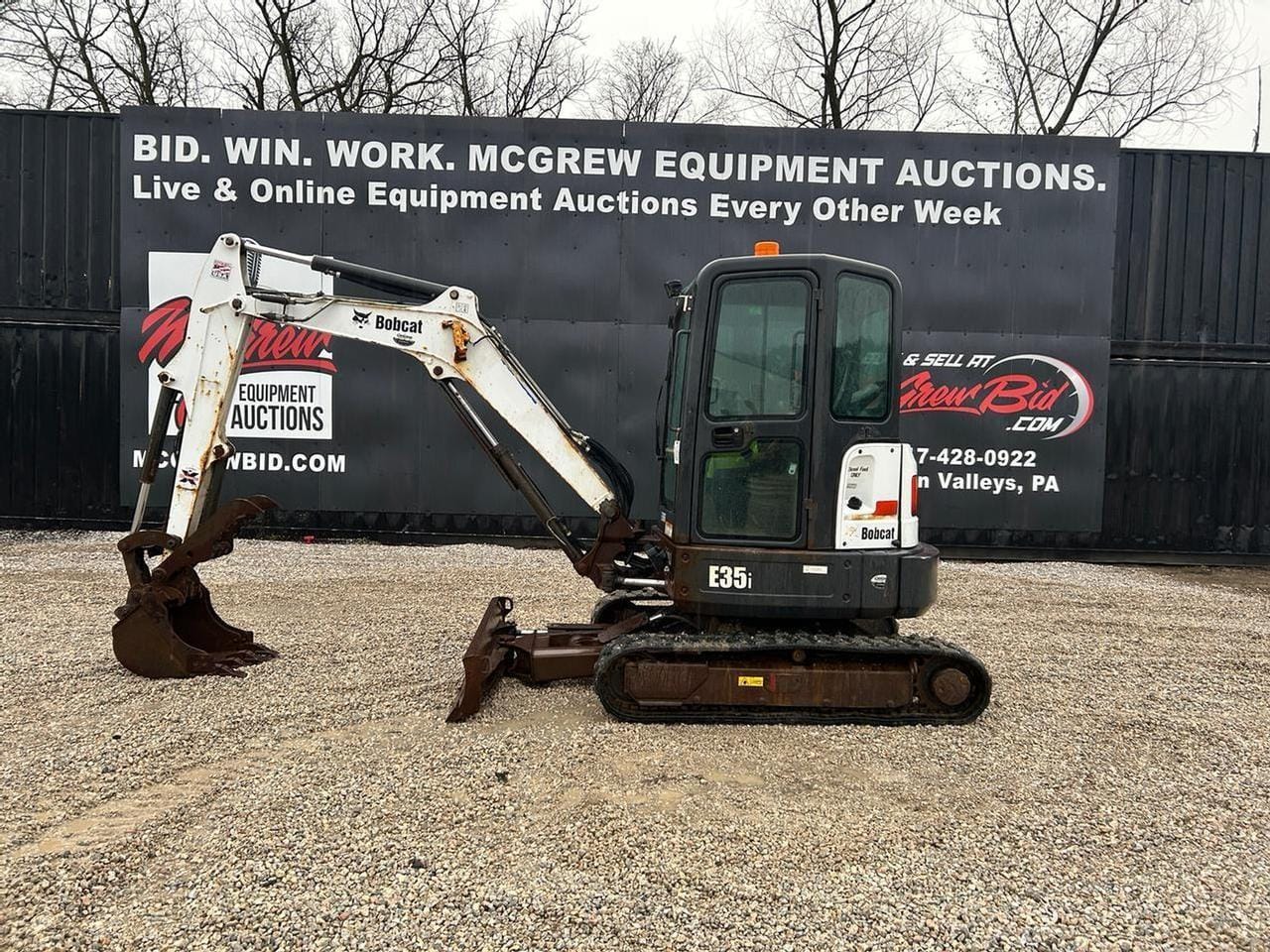 2017 Bobcat E35i Equipment Image0