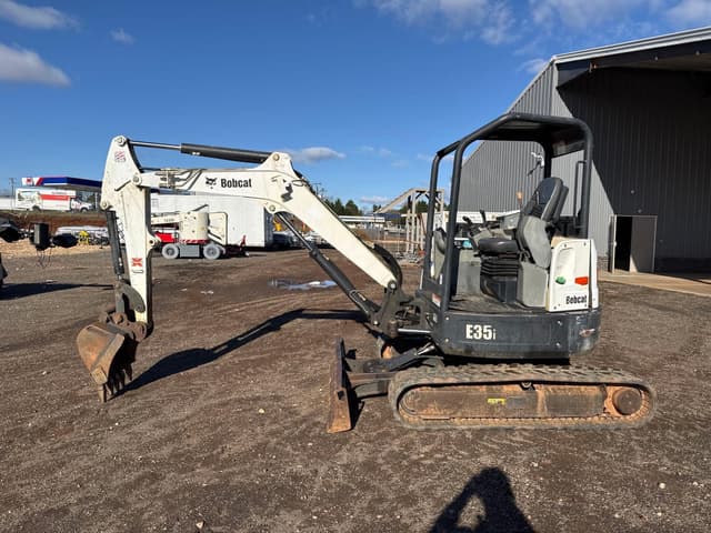 Image of Bobcat E35i equipment image 1