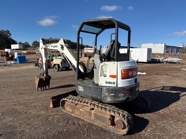 Image of Bobcat E35i equipment image 2