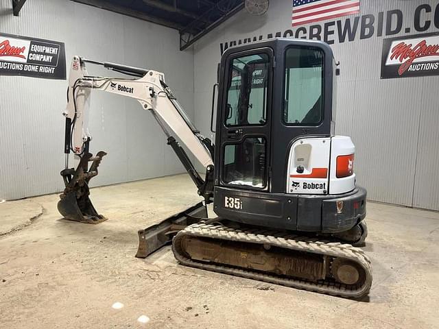 Image of Bobcat E35i equipment image 2