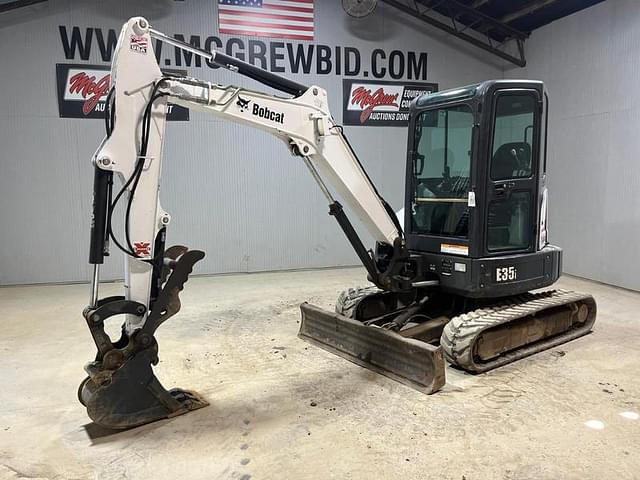 Image of Bobcat E35i equipment image 1
