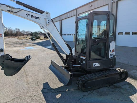 Image of Bobcat E35i equipment image 1