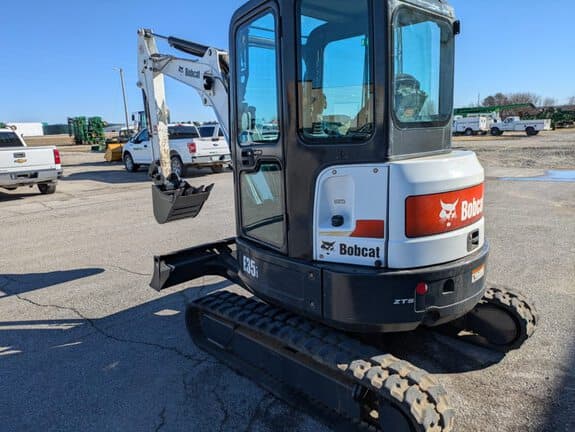 Image of Bobcat E35i equipment image 4