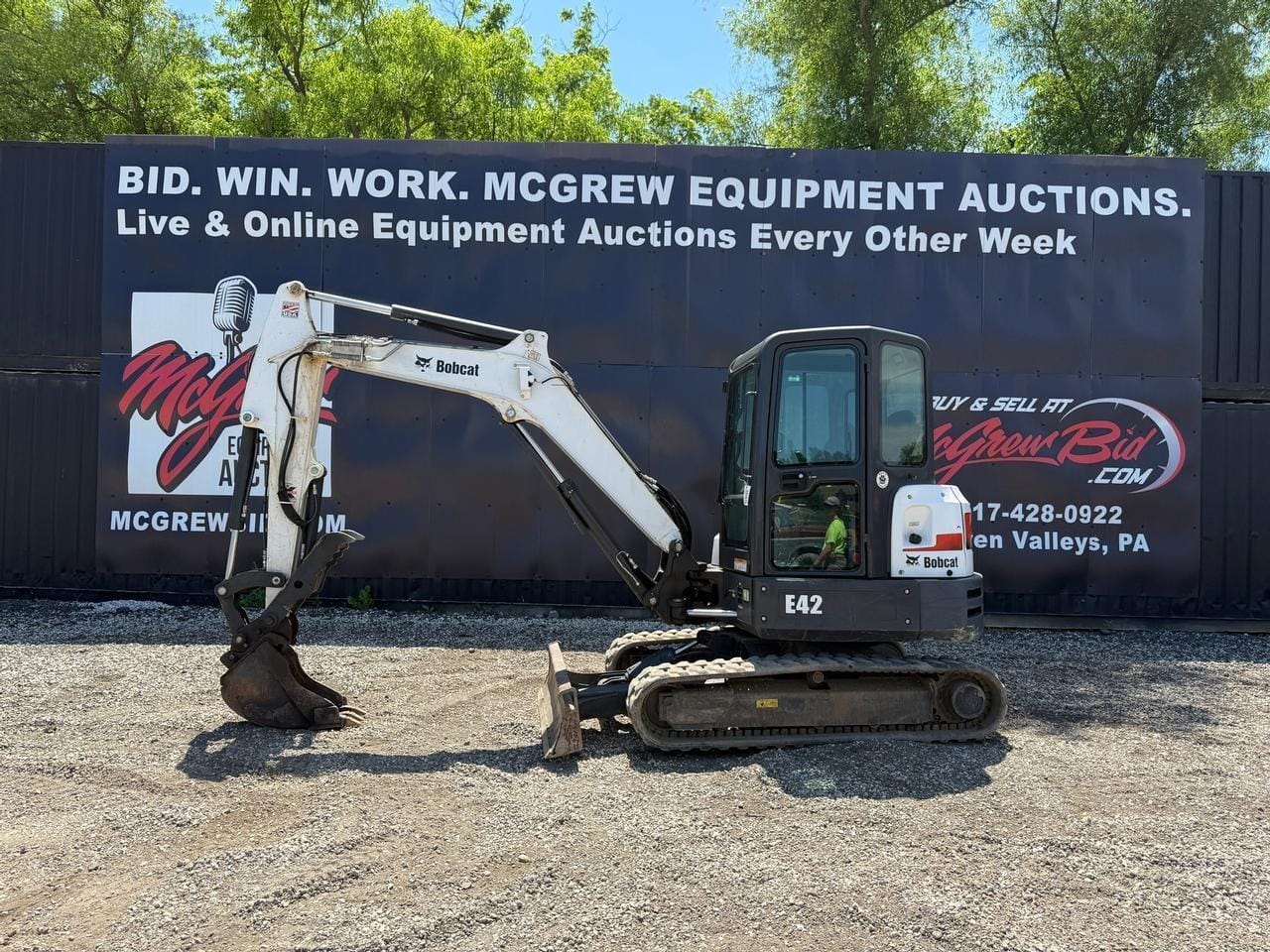2017 Bobcat E42 Equipment Image0