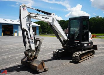 Main image Bobcat E42