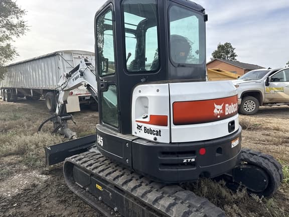 Image of Bobcat E45 equipment image 2