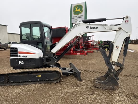 Image of Bobcat E45 equipment image 2