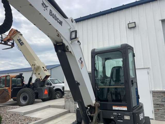 Image of Bobcat E45 equipment image 3